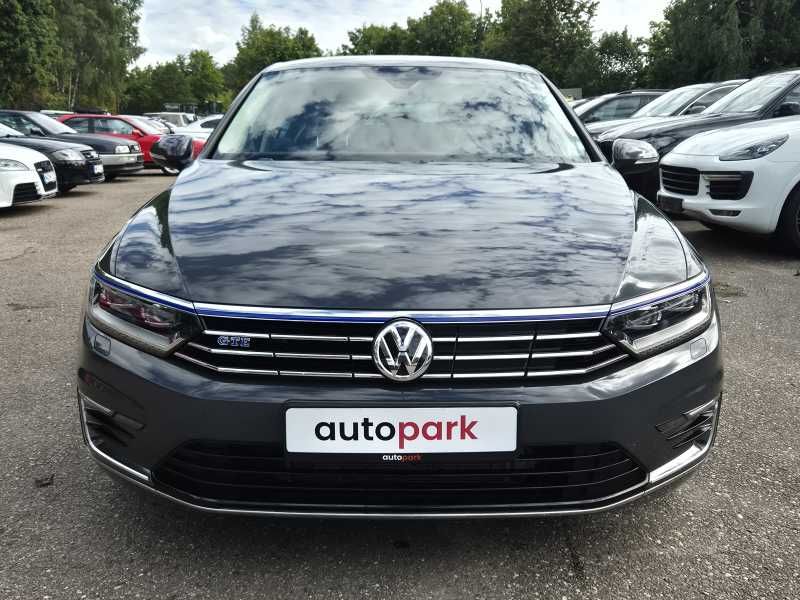 Volkswagen Passat | 1