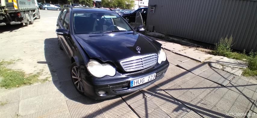 Mercedes-Benz C220