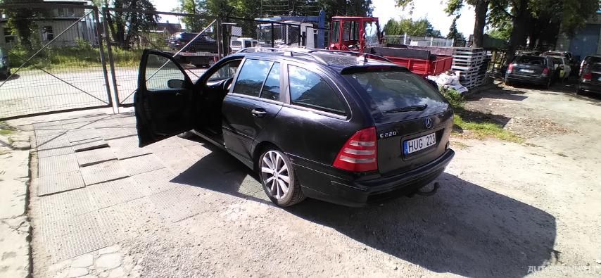 Mercedes-Benz C220 | 2