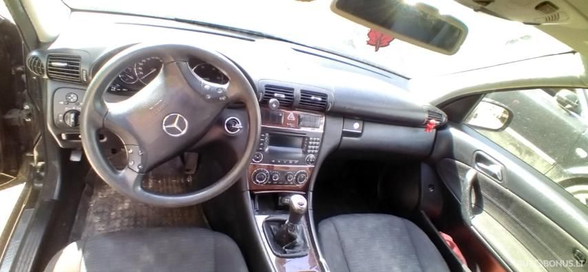 Mercedes-Benz C220 | 3