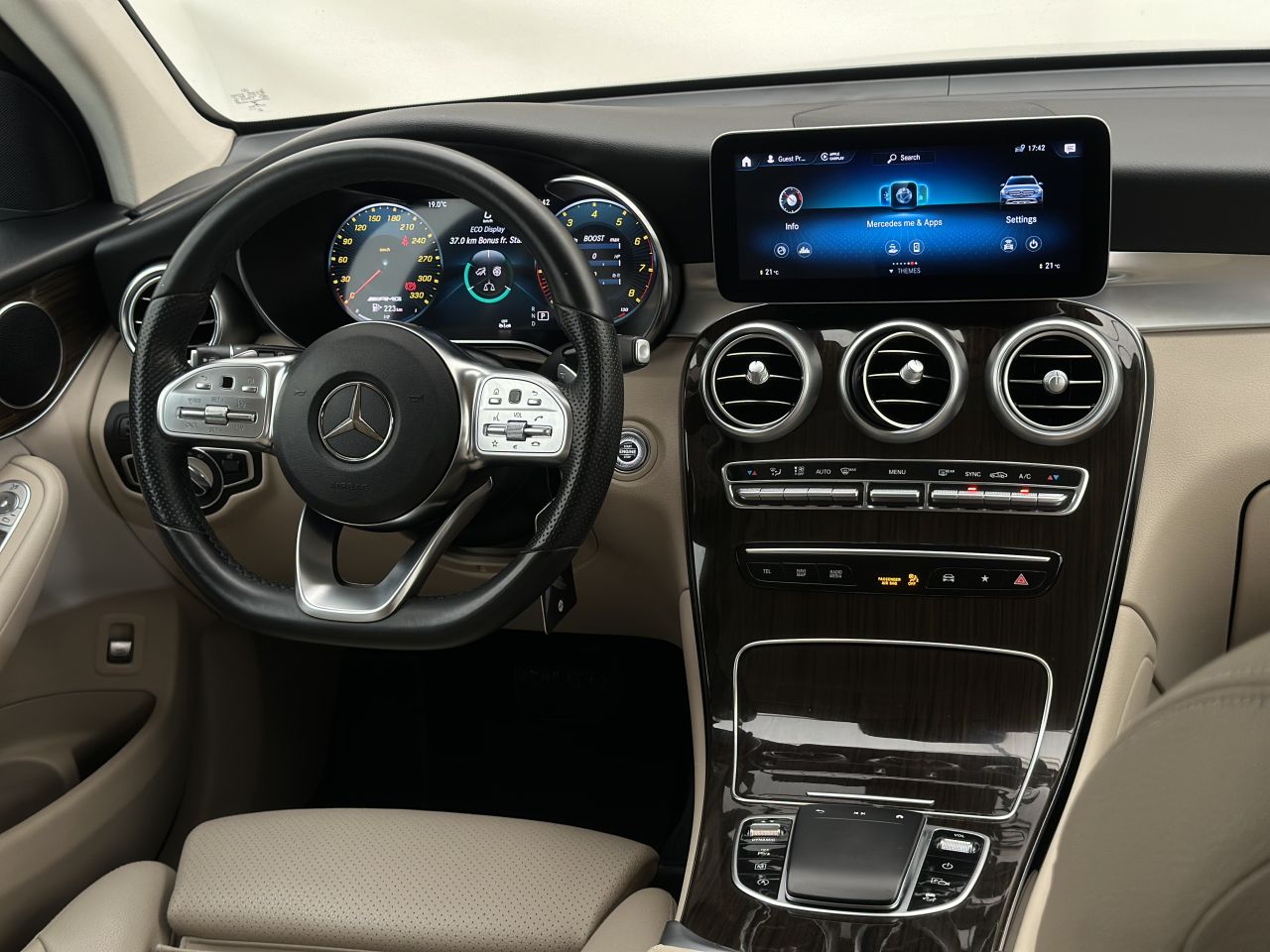 Mercedes-Benz GLC300 | 15