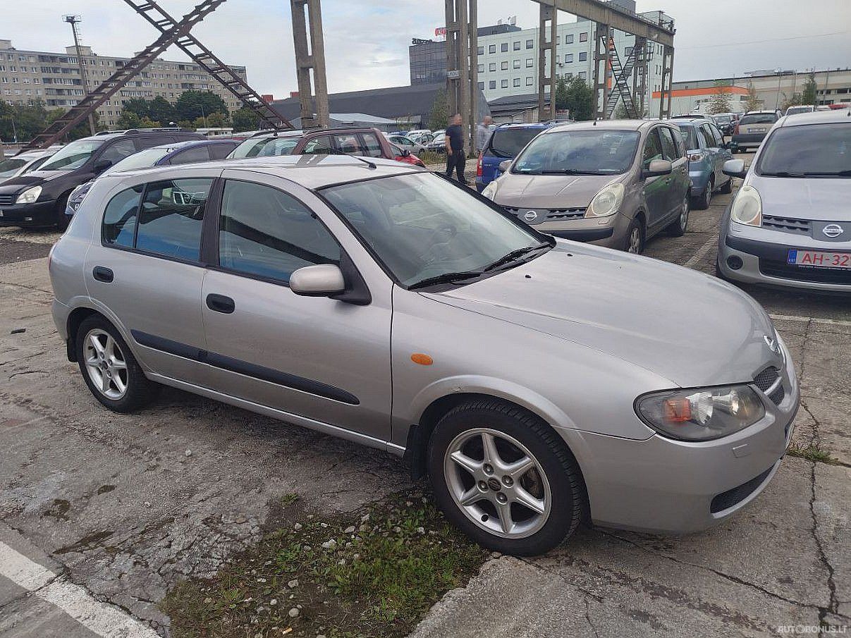 Nissan Almera