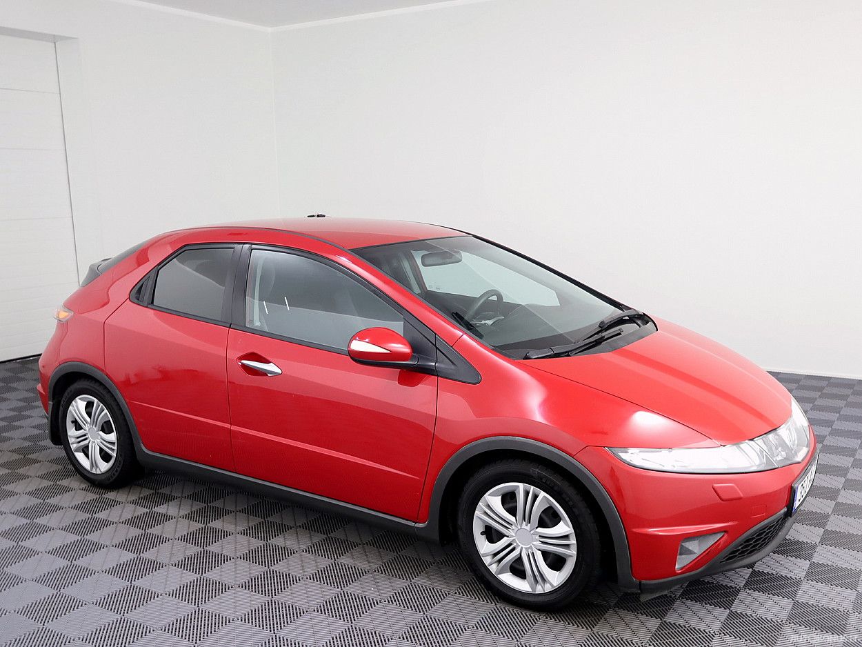 Honda Civic, 1.8 l., hatchback