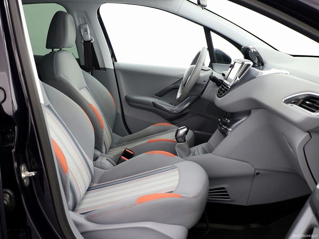 Peugeot 208 | 5