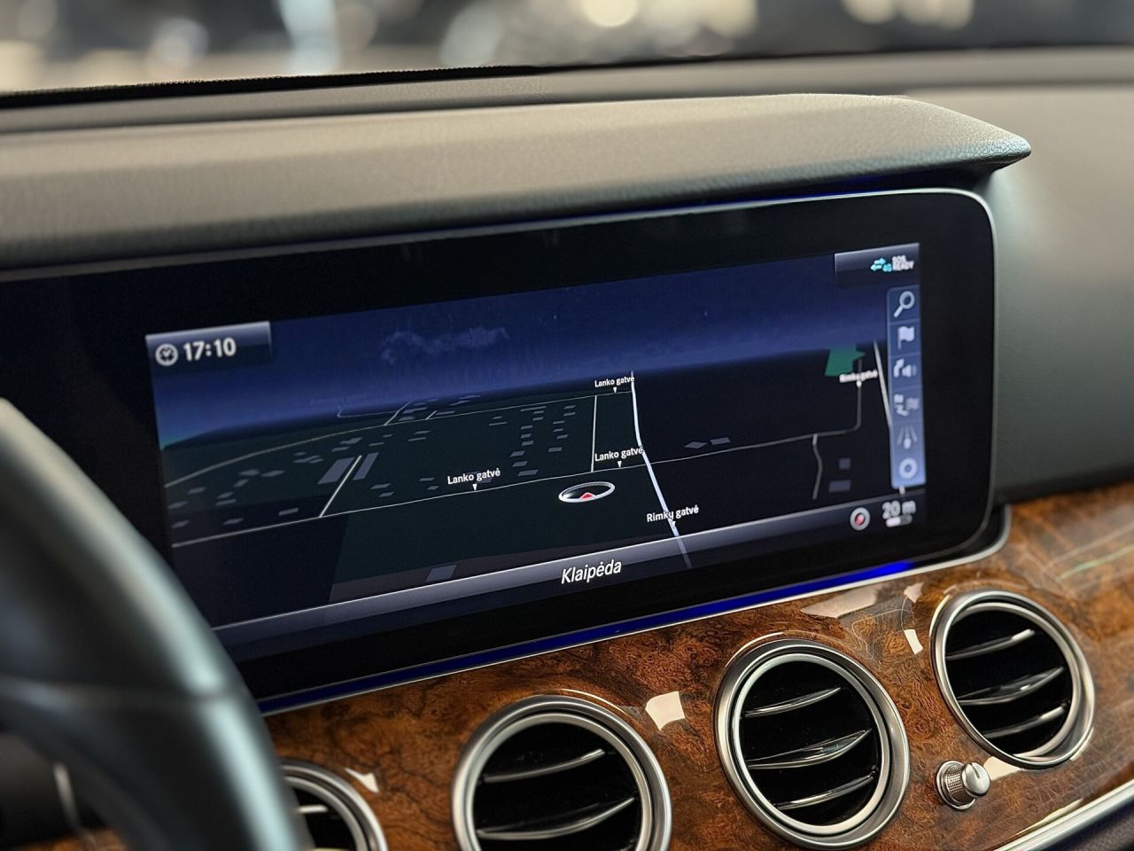 Mercedes-Benz E400 | 11