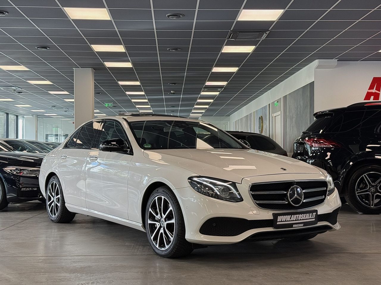 Mercedes-Benz E400 | 25