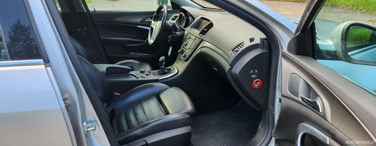 Opel Insignia, 2.0 l., Хэтчбек