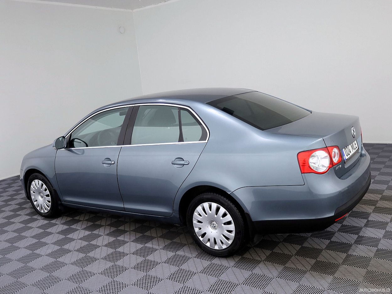 Volkswagen Jetta | 3