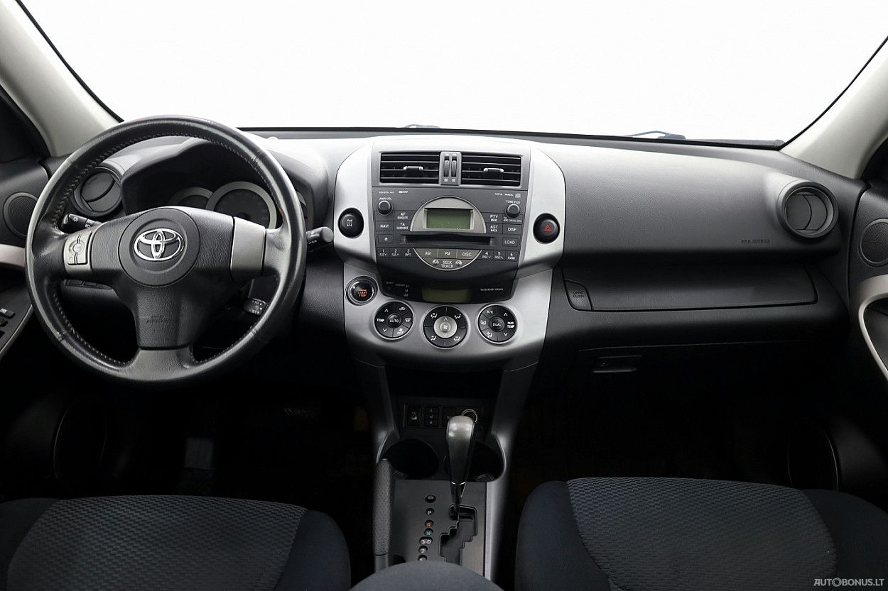 Toyota RAV4 | 4