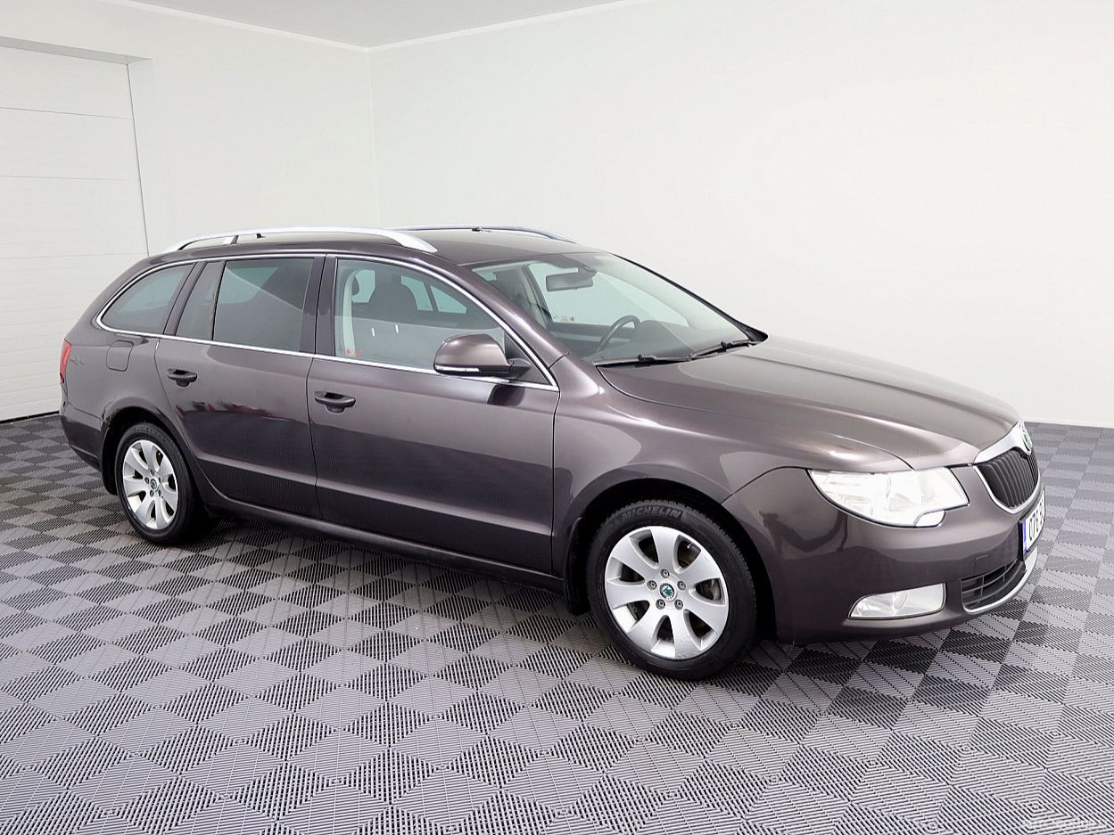 Skoda Superb, 1.8 l., universalas