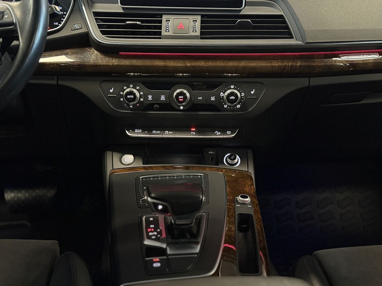 Audi Q5 | 14