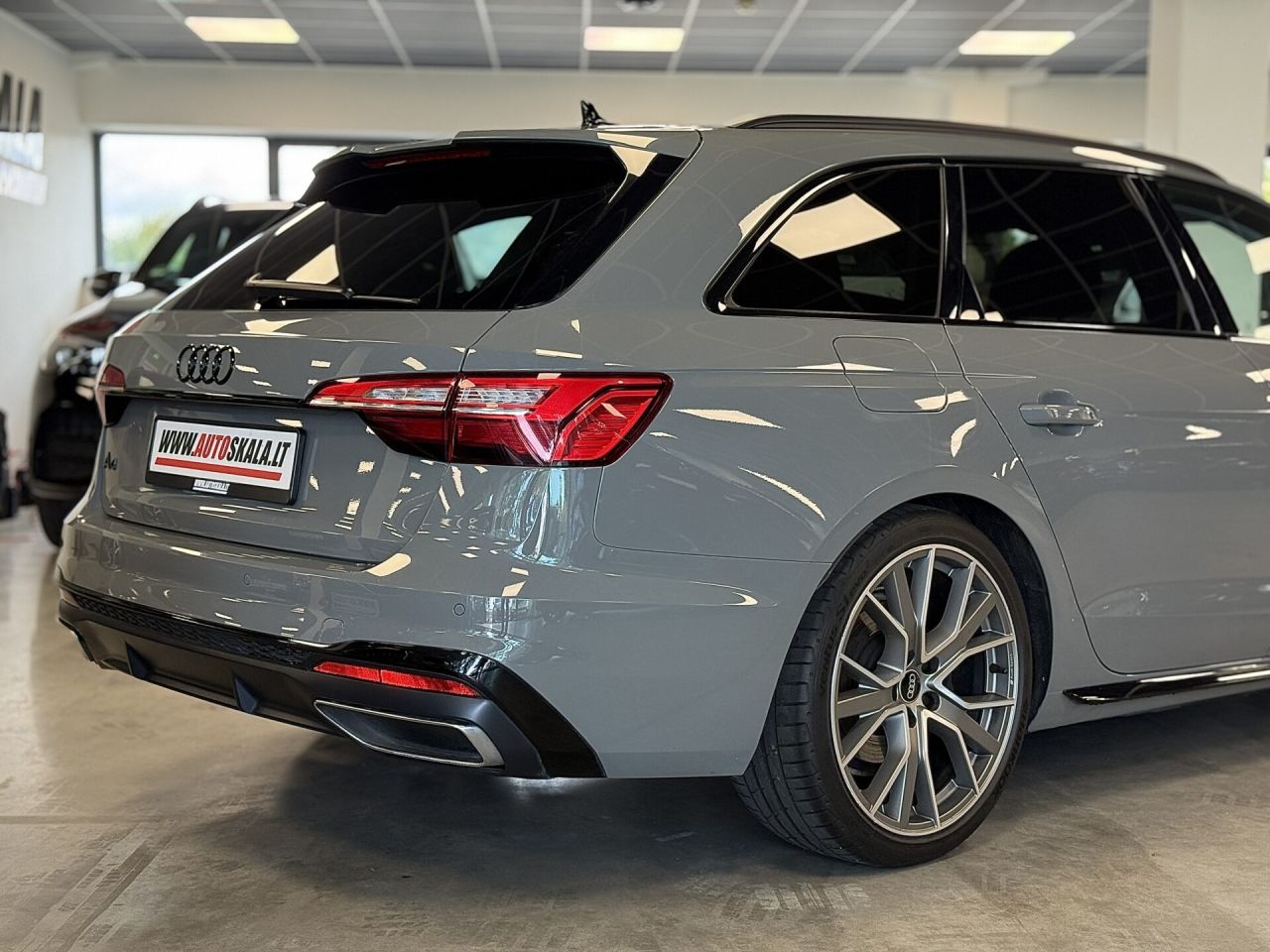 Audi A4 | 8