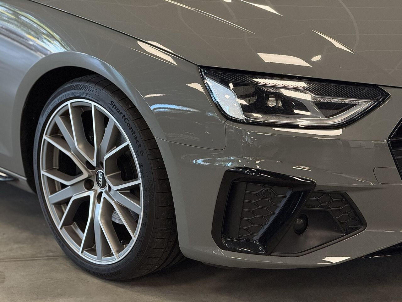 Audi A4 | 32