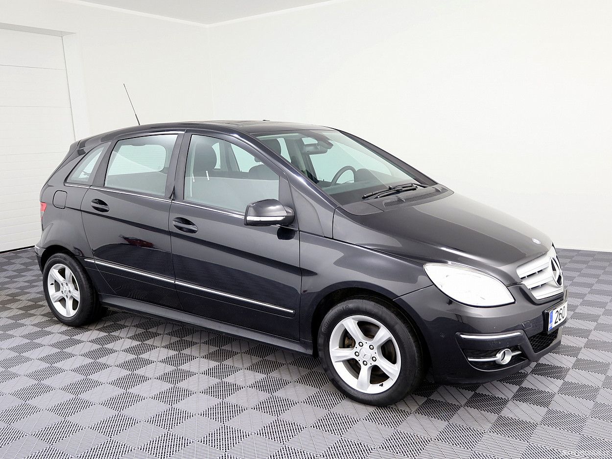 Mercedes-Benz B180, 2.0 l., hatchback