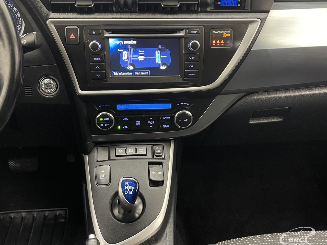Toyota Auris | 14
