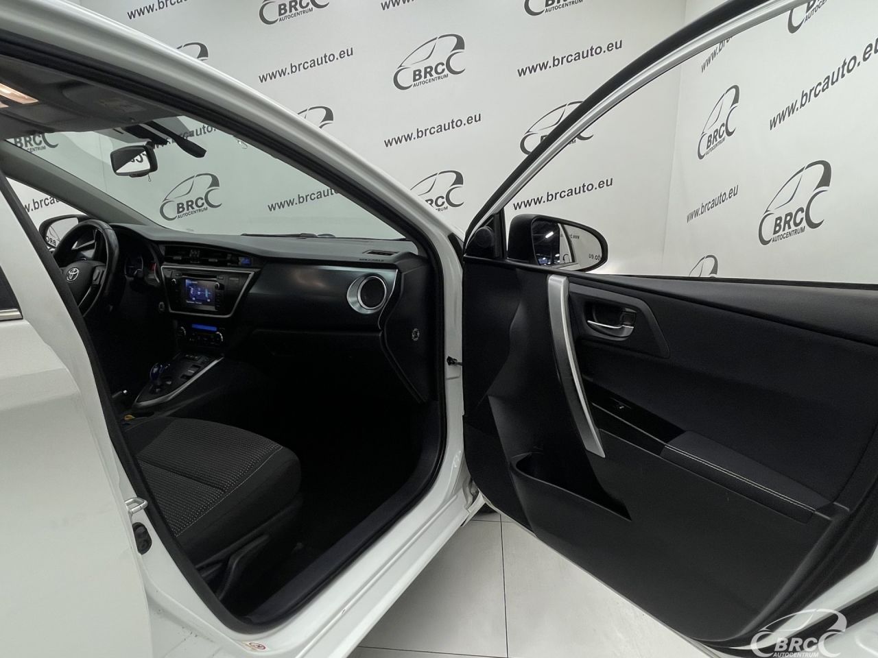 Toyota Auris | 7