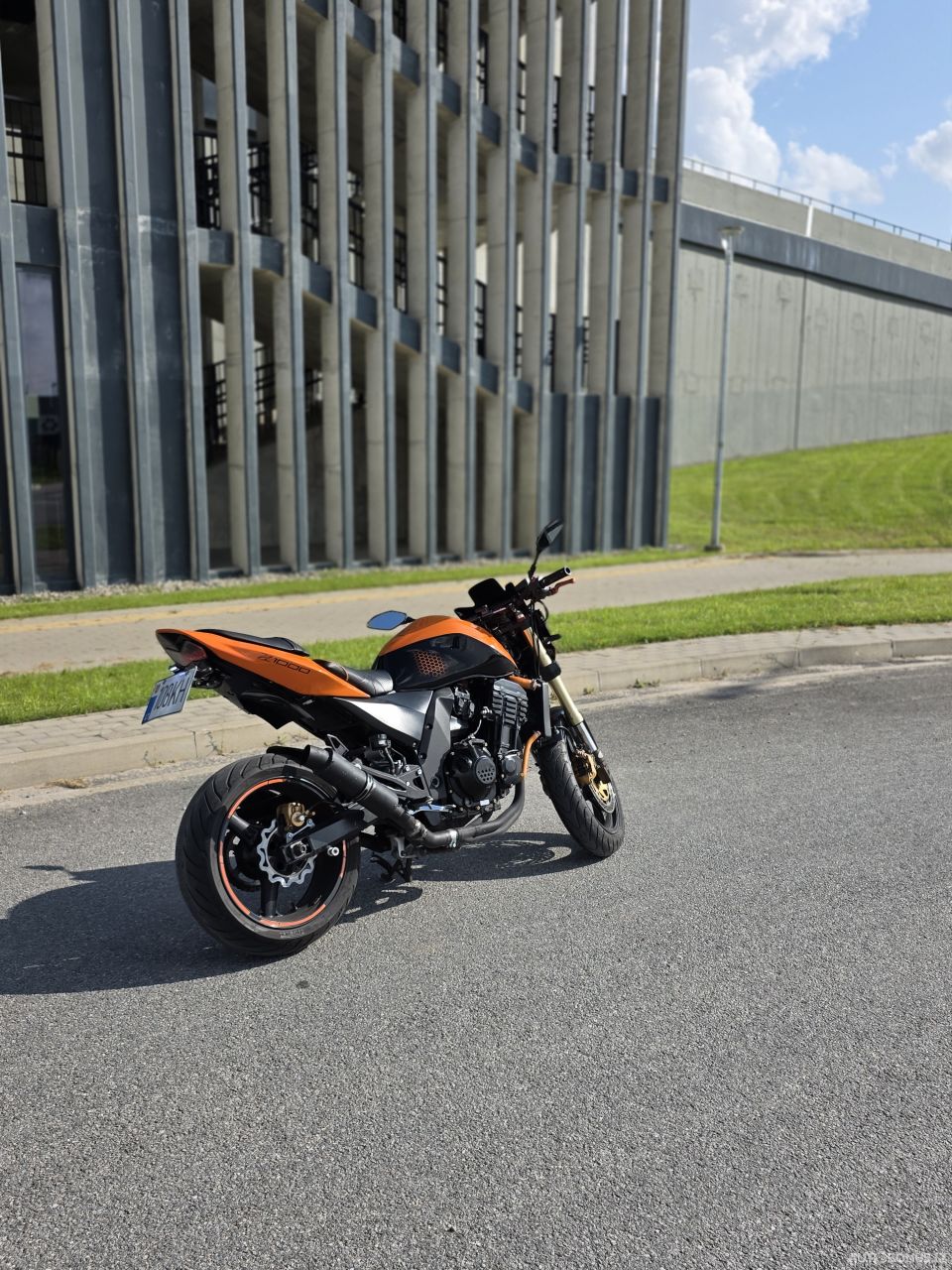 Kawasaki Z, Street / Klasikiniai | 4