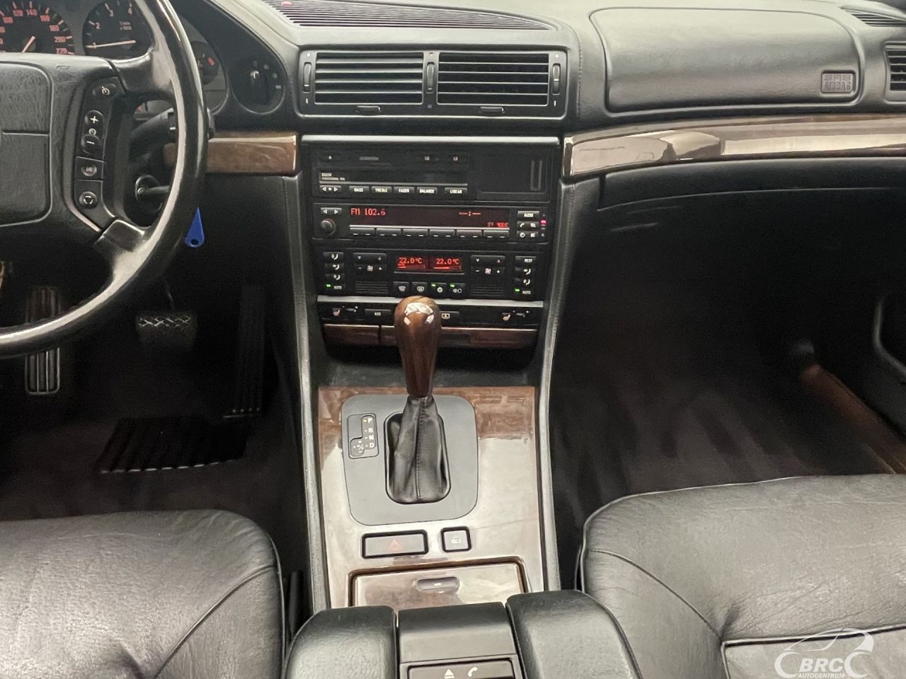 BMW 750 | 16