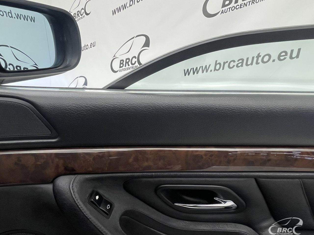 BMW 750 | 8