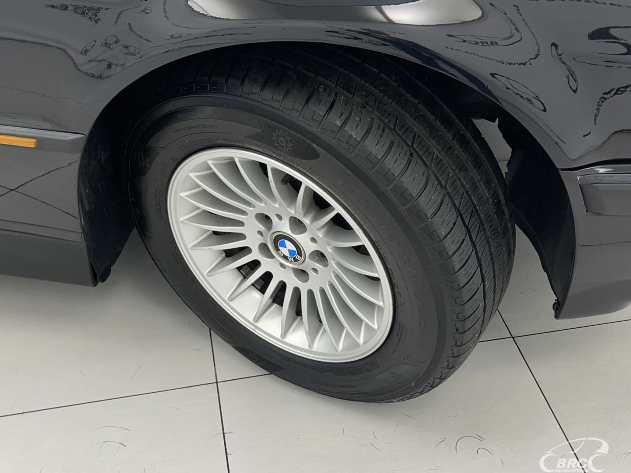 BMW 750 | 43