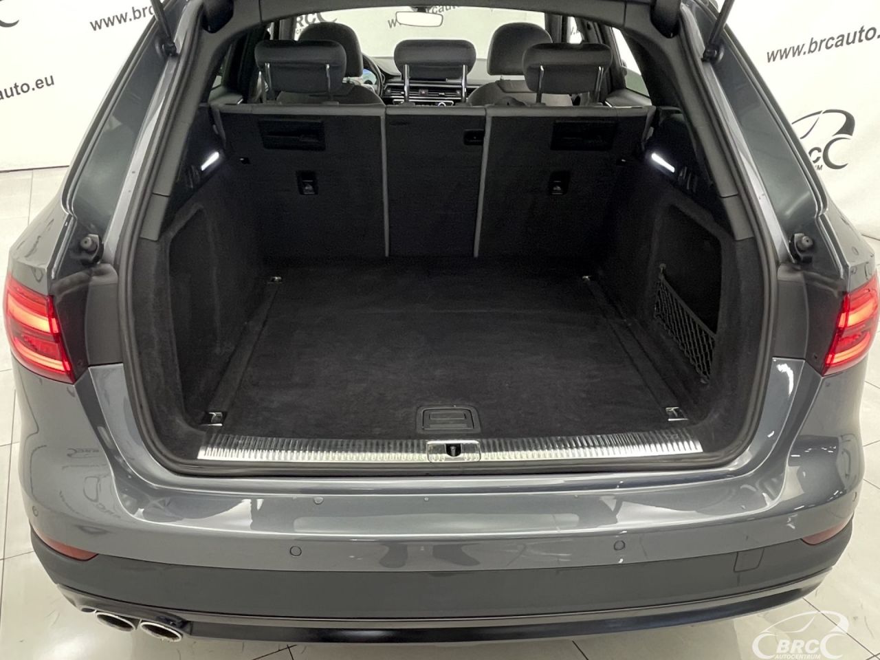 Audi A4 | 44
