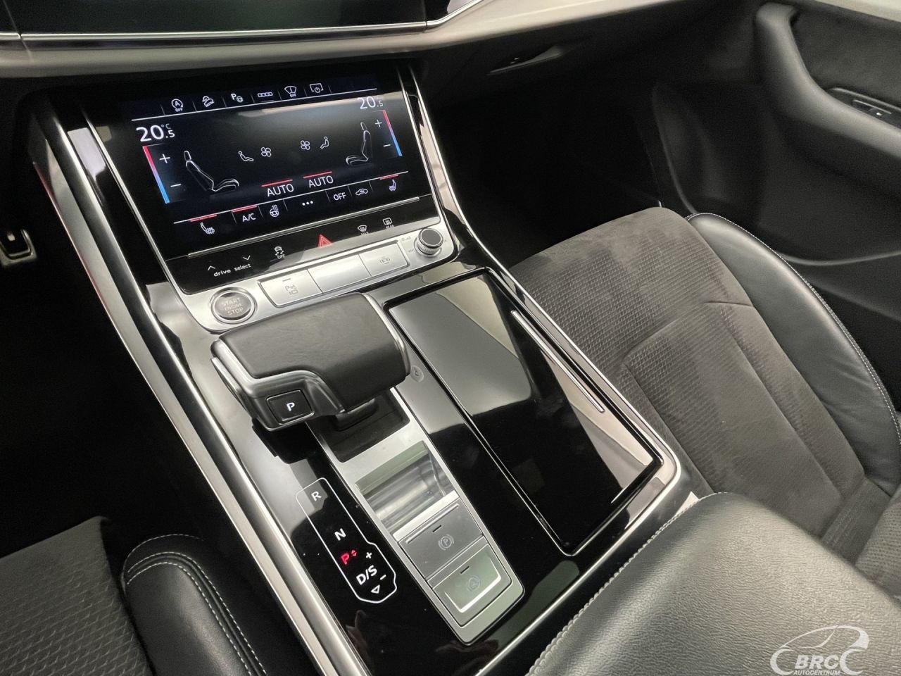 Audi Q7 | 28