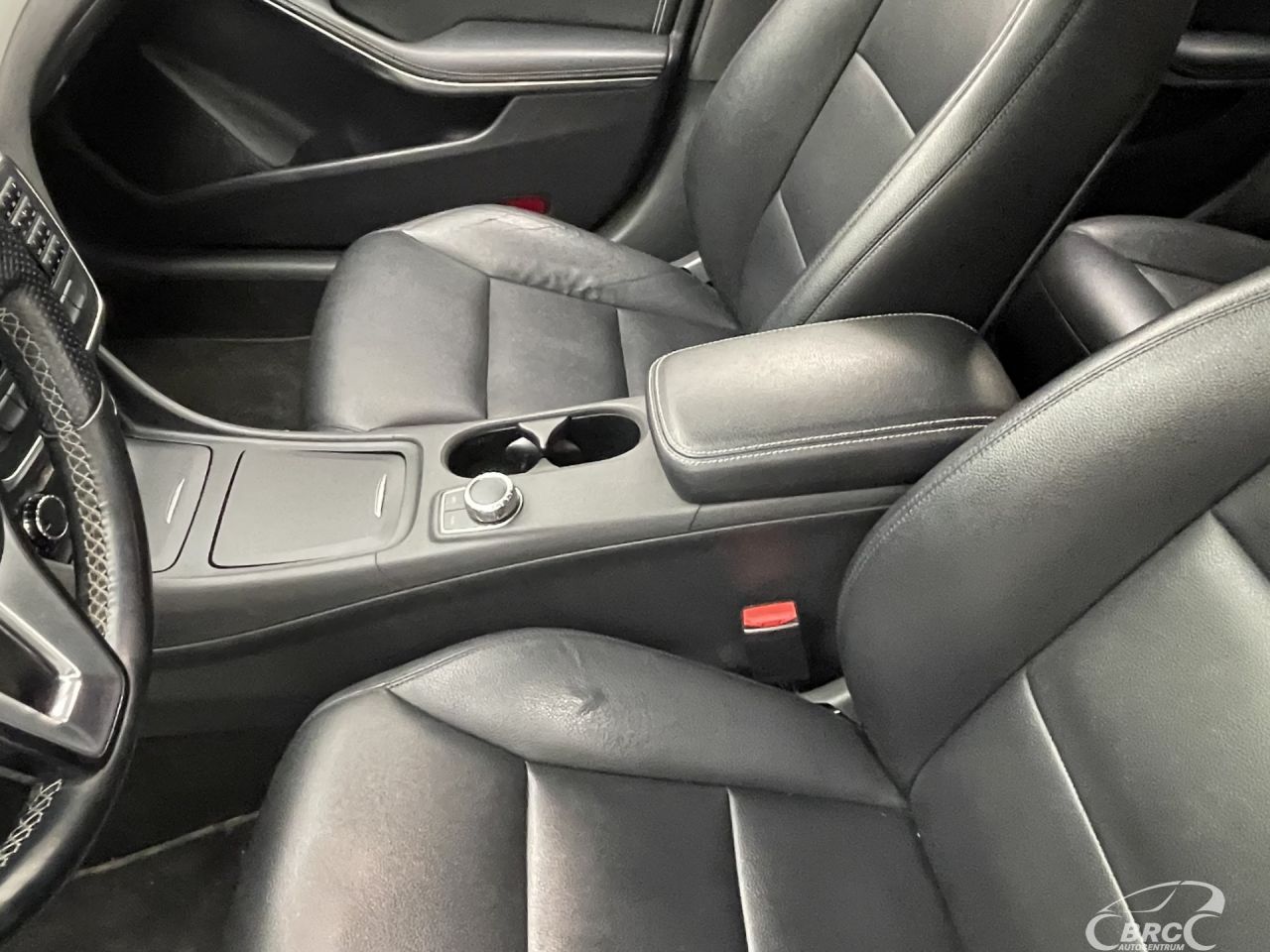 Mercedes-Benz CLA250 | 23