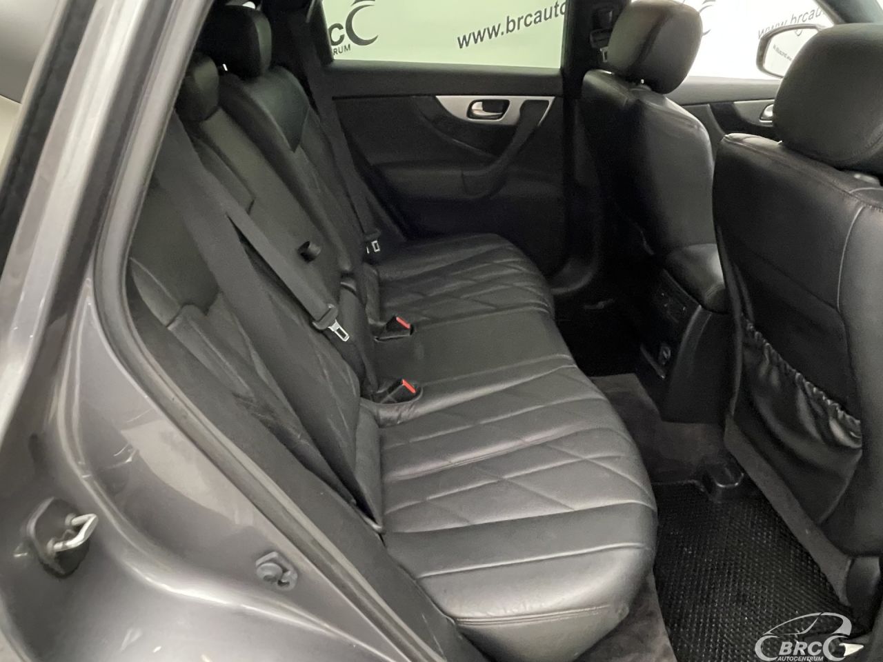 Infiniti QX70 | 10