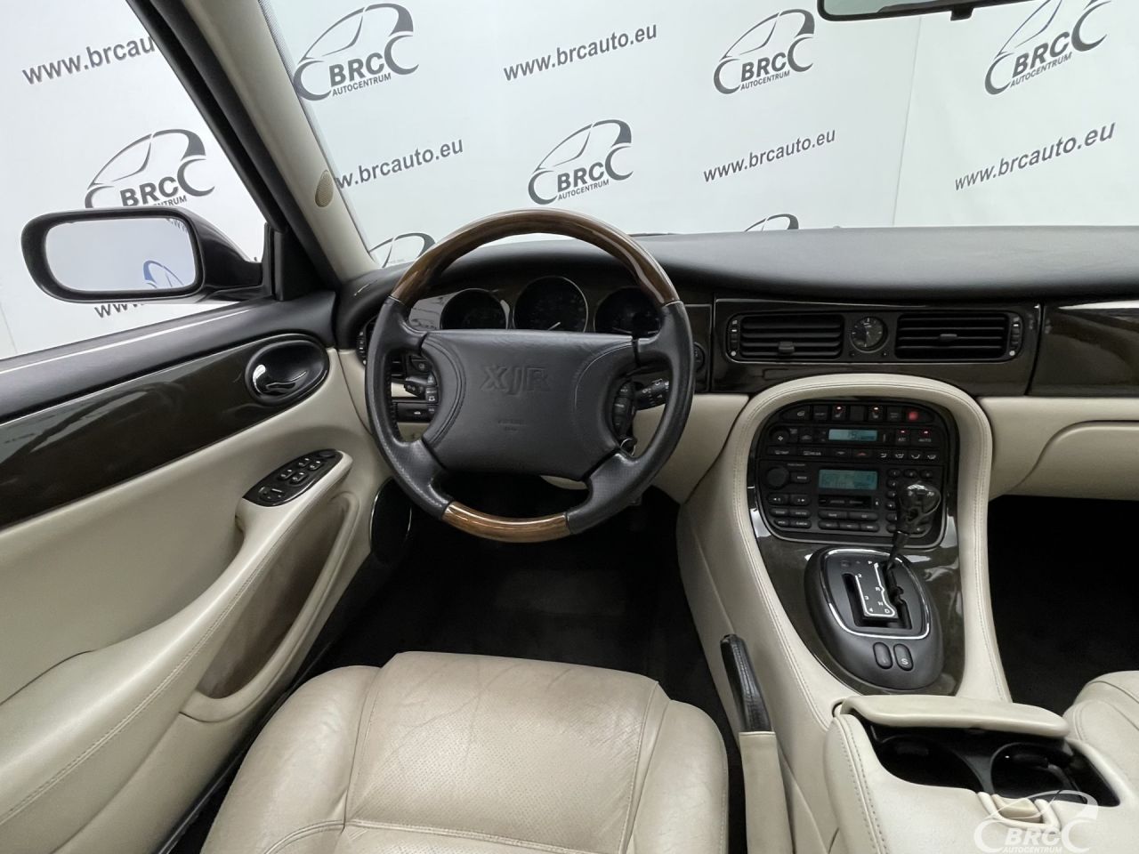 Jaguar XJR | 13
