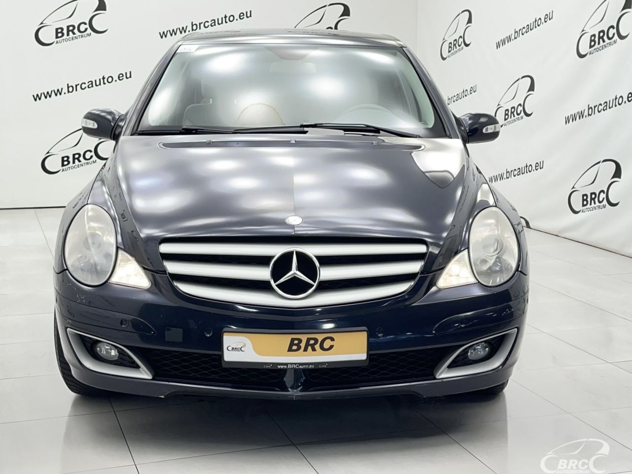 Mercedes-Benz R320 | 38