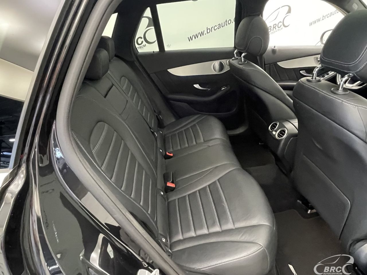 Mercedes-Benz GLC350 | 10