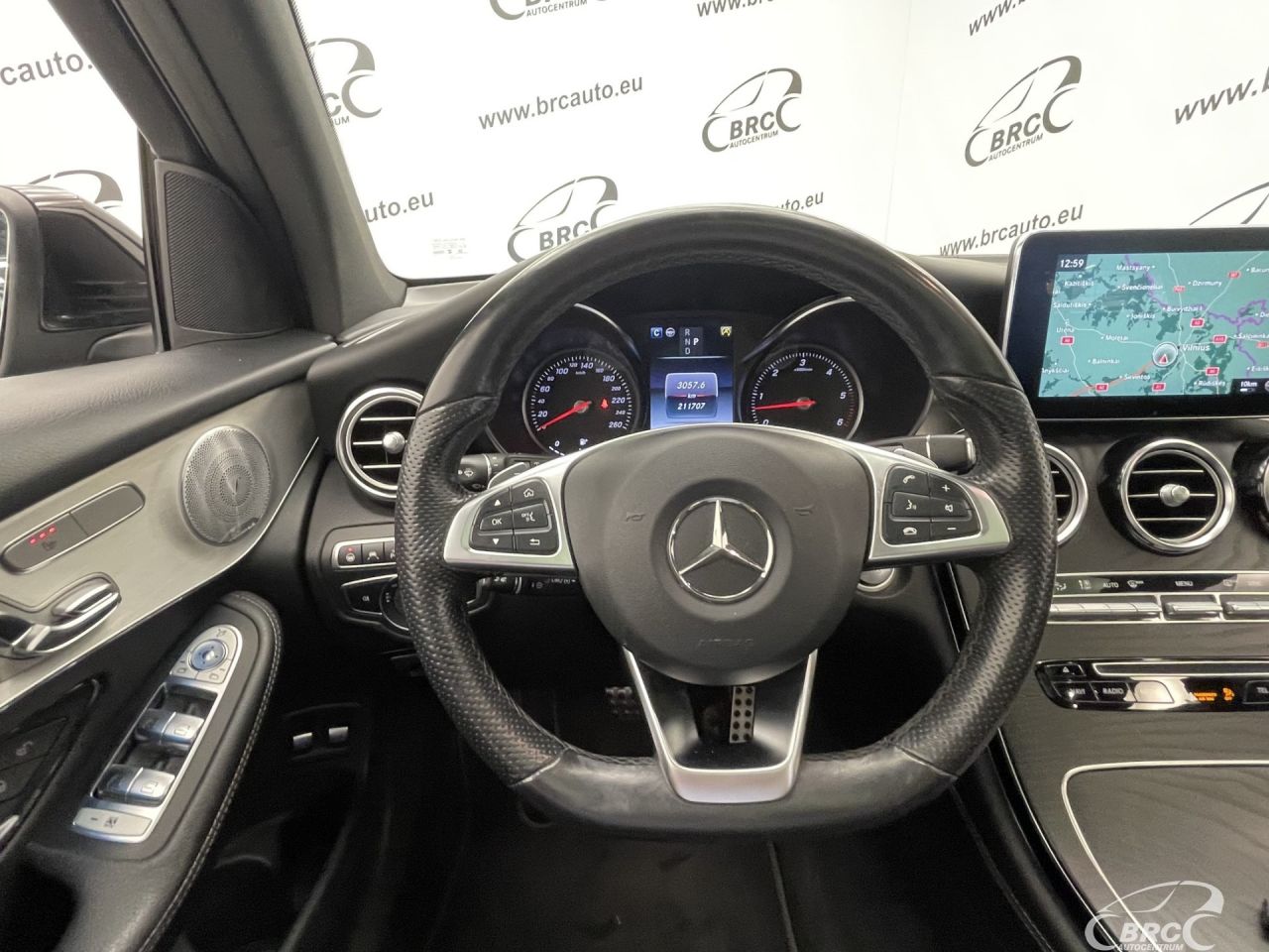 Mercedes-Benz GLC350 | 29