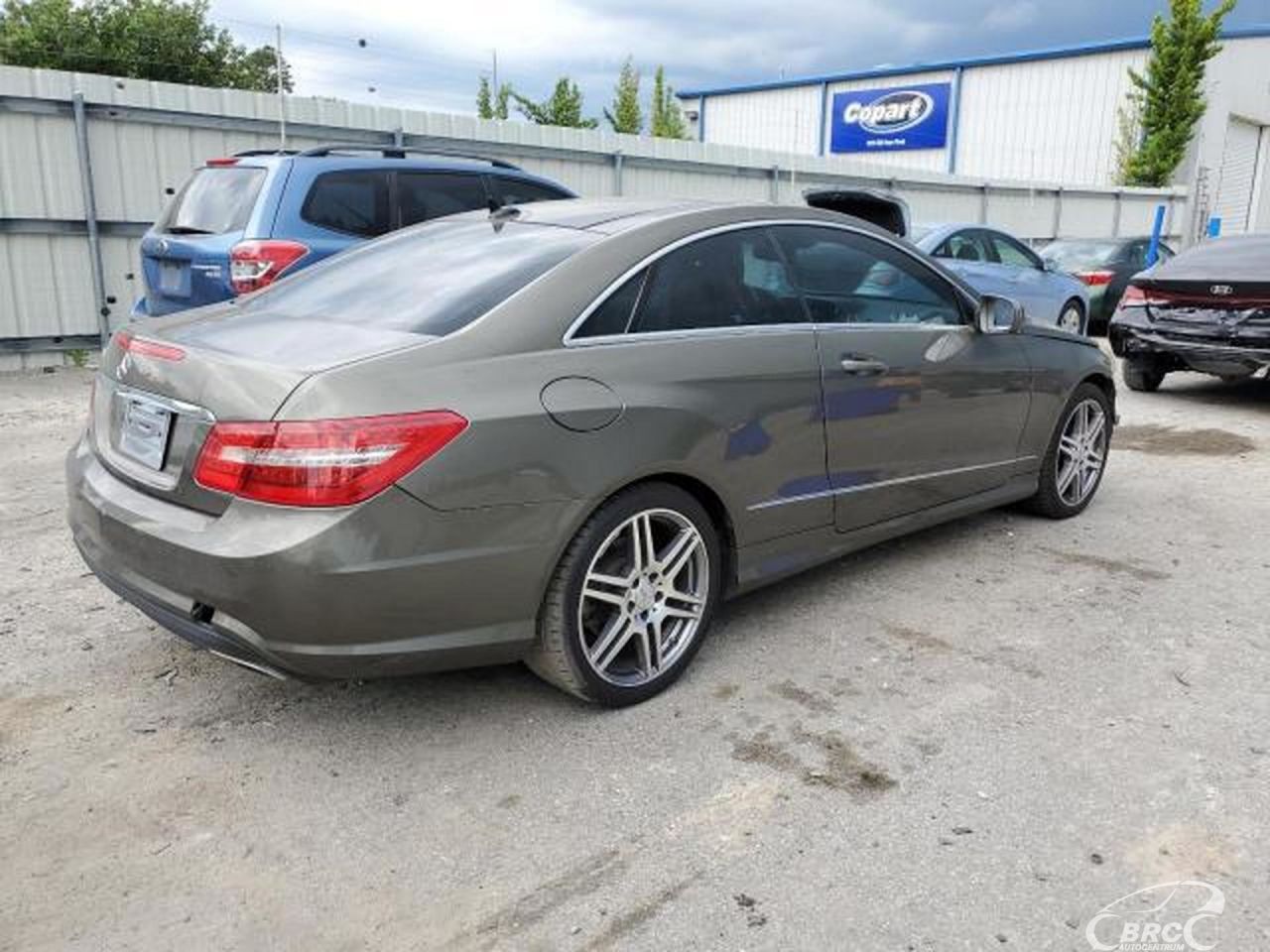 Mercedes-Benz E550 | 54