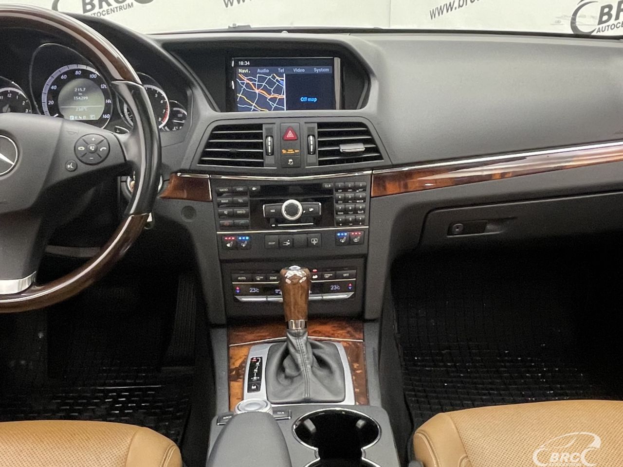 Mercedes-Benz E550 | 12