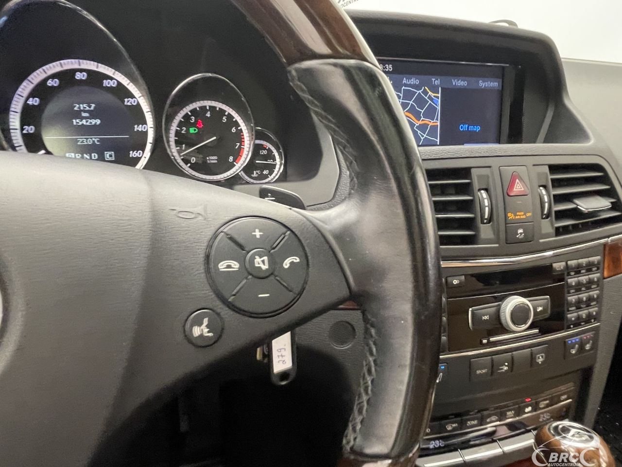 Mercedes-Benz E550 | 27