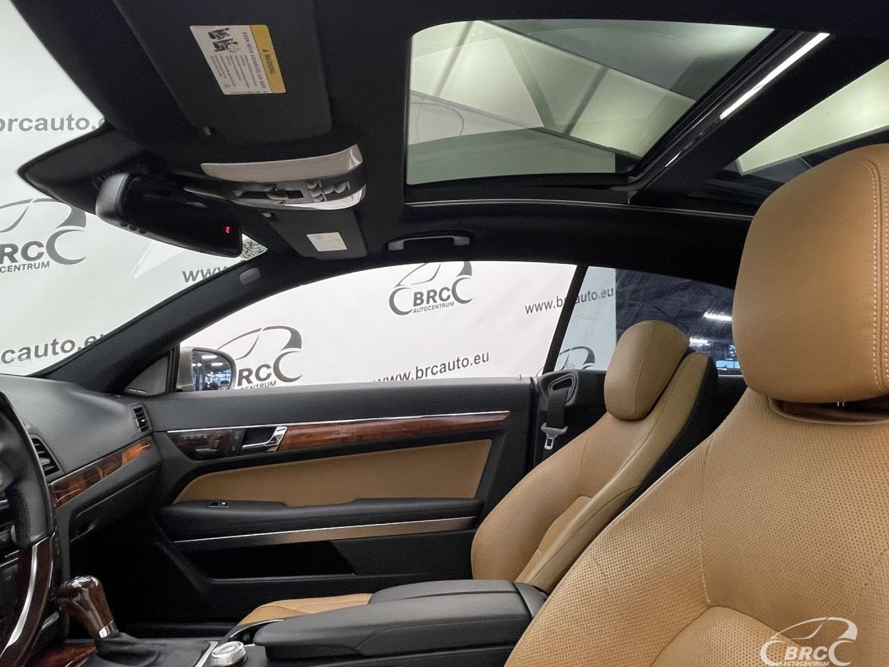 Mercedes-Benz E550 | 22