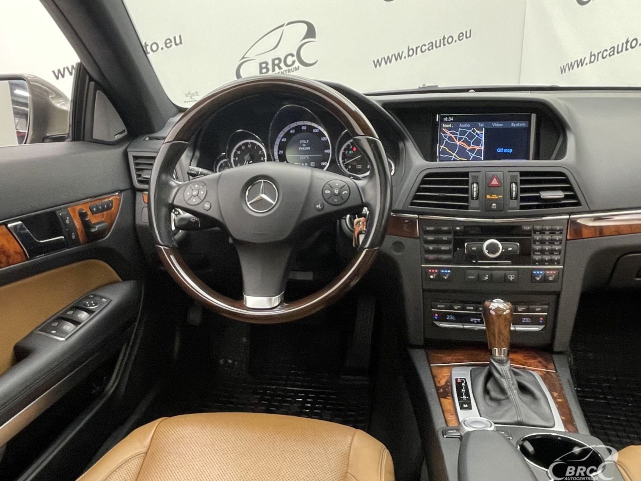 Mercedes-Benz E550 | 11