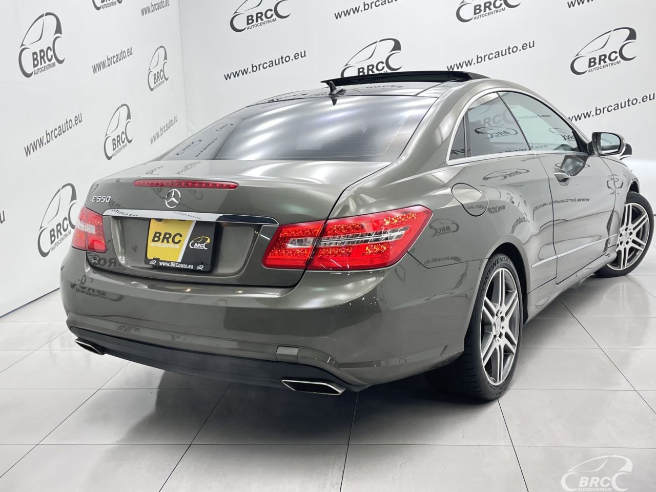 Mercedes-Benz E550 | 42