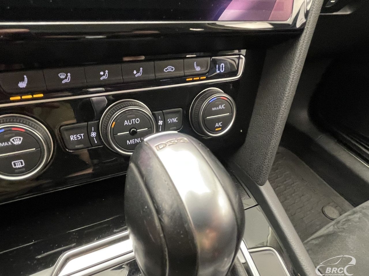 Volkswagen Passat | 25