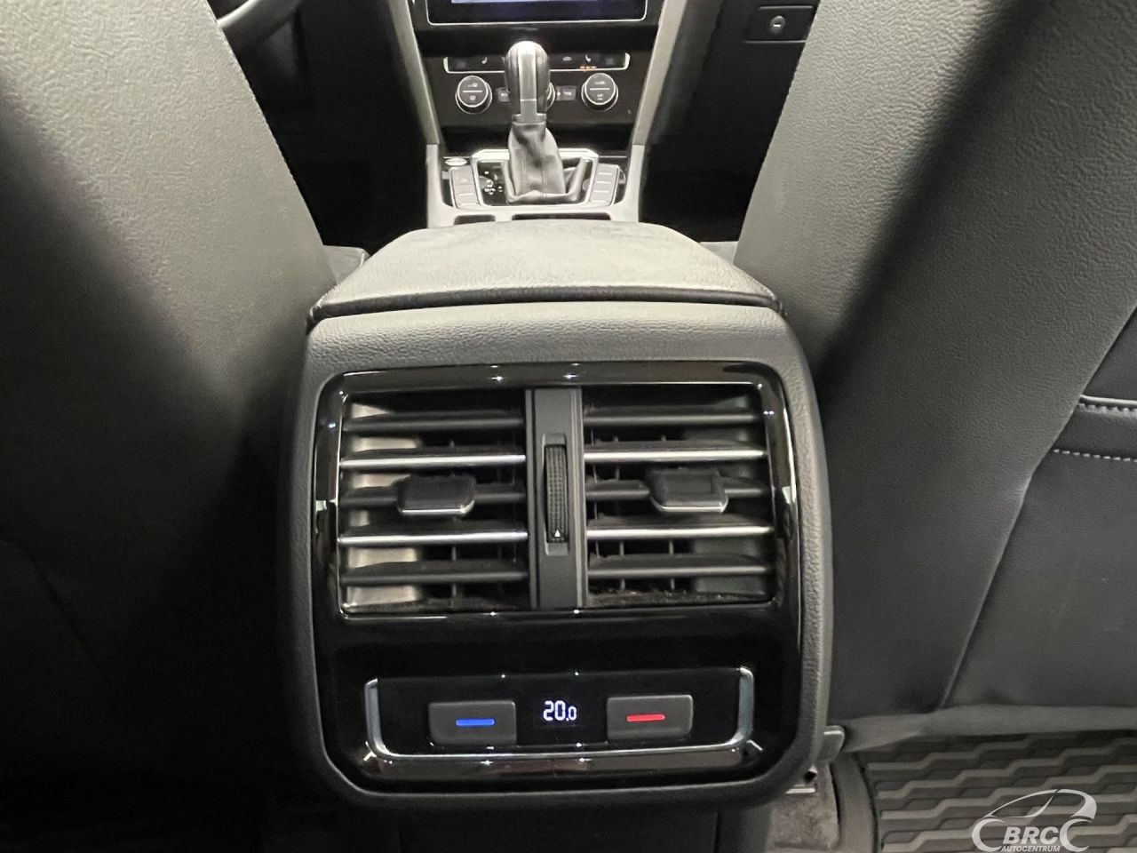 Volkswagen Passat | 12