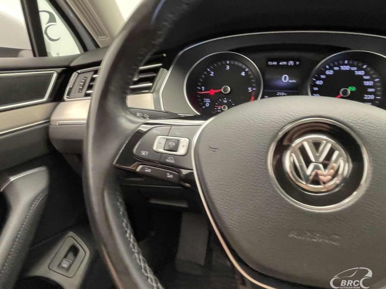 Volkswagen Passat | 29