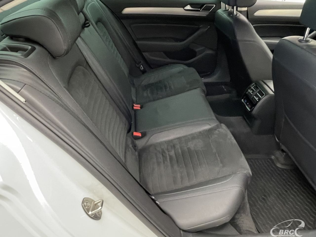 Volkswagen Passat | 9
