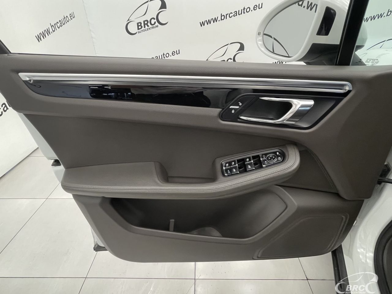 Porsche Macan | 18