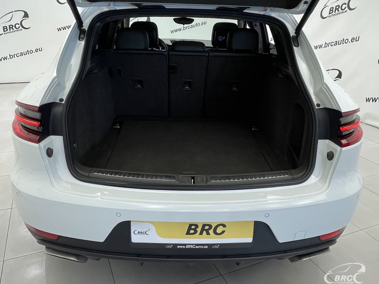 Porsche Macan | 38