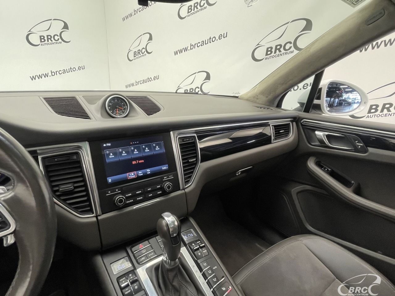 Porsche Macan | 25