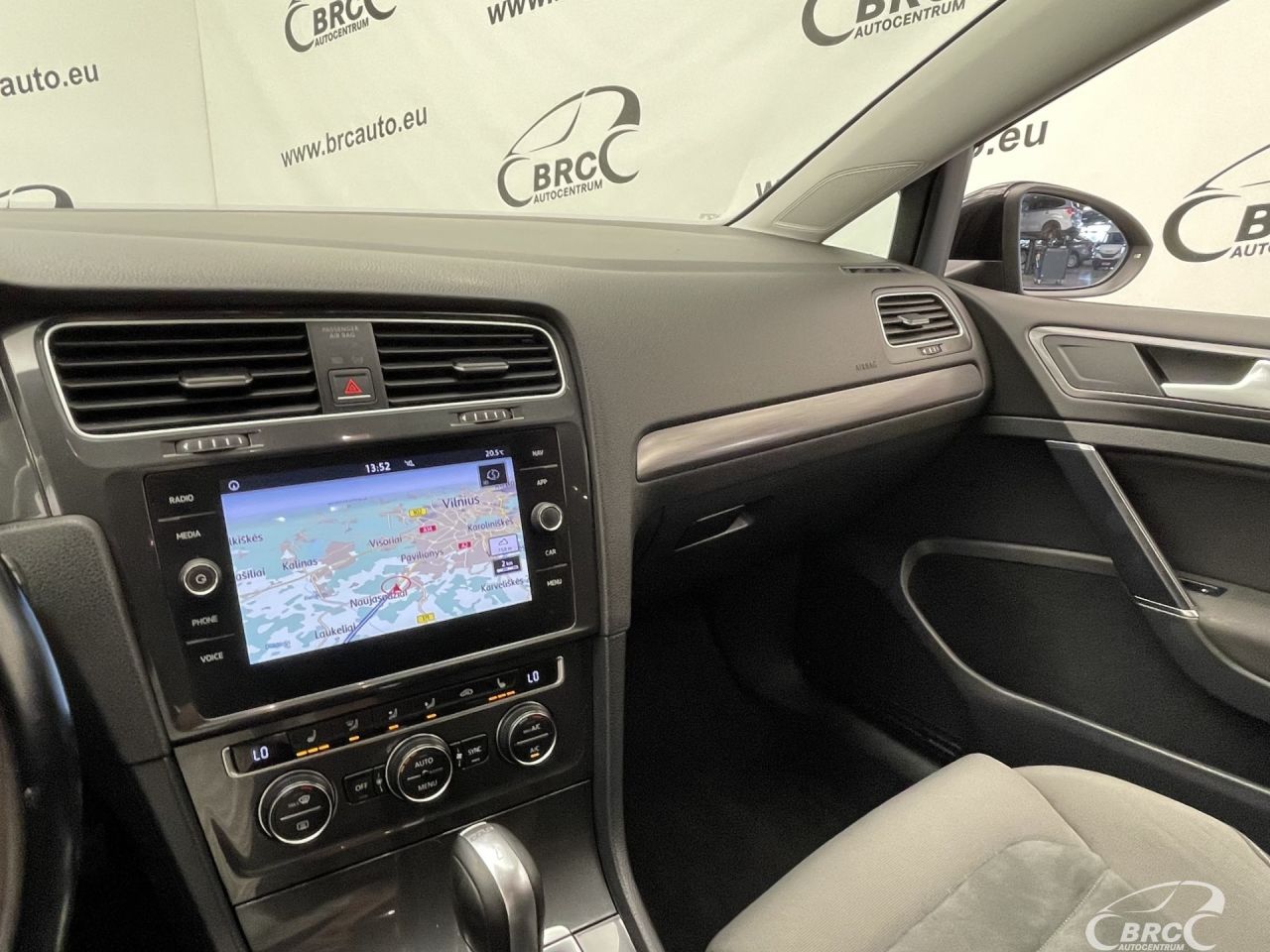 Volkswagen Golf | 26