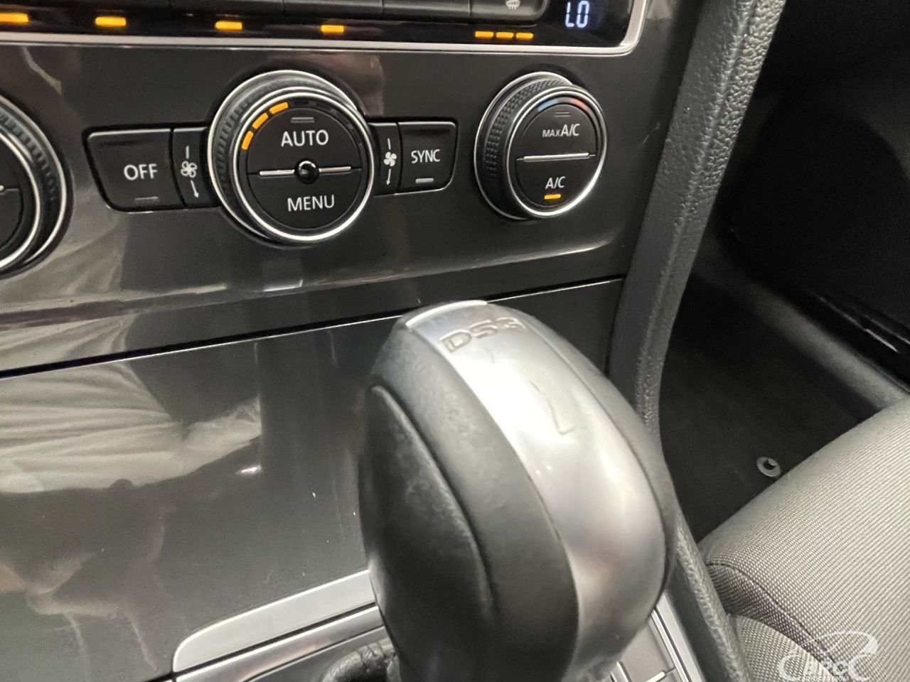 Volkswagen Golf | 25