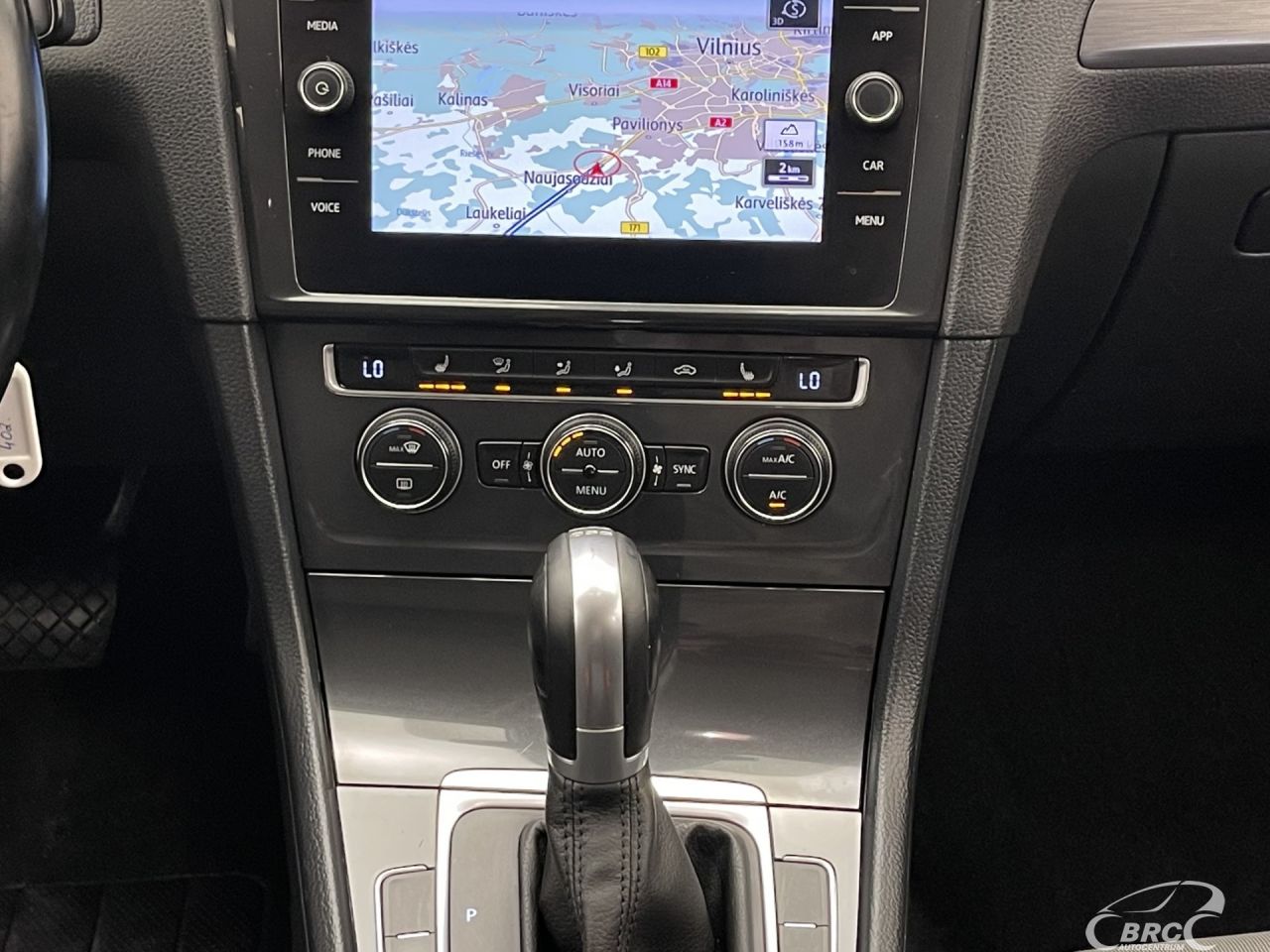 Volkswagen Golf | 16