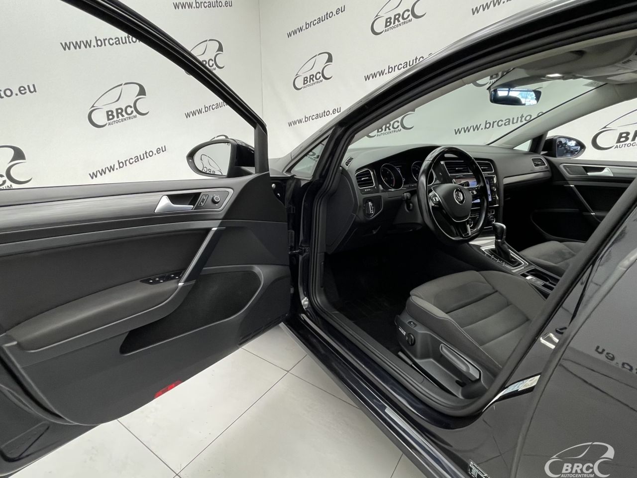 Volkswagen Golf | 18