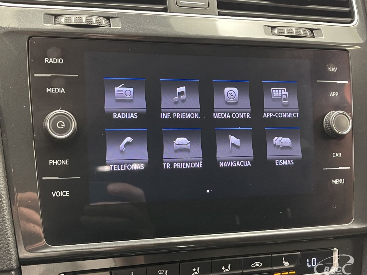 Volkswagen Golf | 37